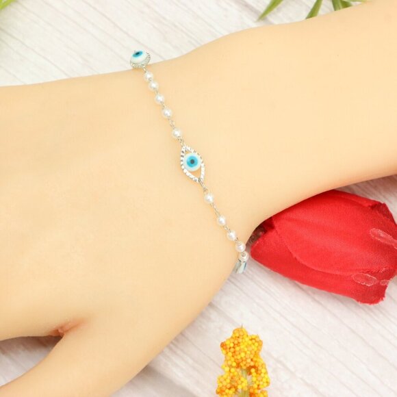 "Trendy Handmade Bracelet – A Thoughtful Gift for Girls & Women | UNVRC1407 - Picture 8 of 10